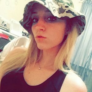 Meet your Posher, Lea